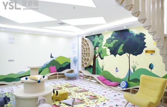 鄭州美奧齒科兒童休息區(qū)