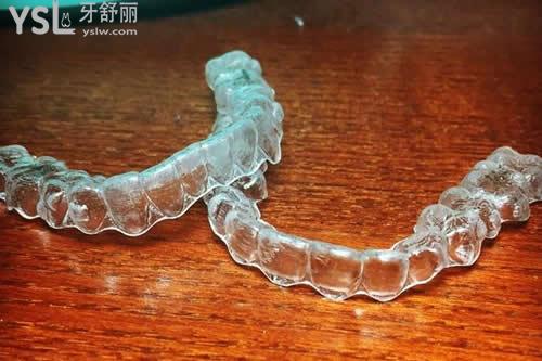 隱適美隱形矯正的優(yōu)點(diǎn)：