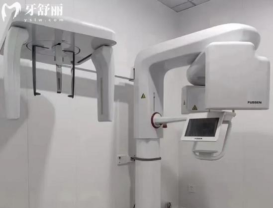 濟南泰山醫(yī)院口腔科種植牙矯正牙齒多少錢怎么樣