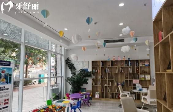 青島友信口腔收費(fèi)價(jià)格表