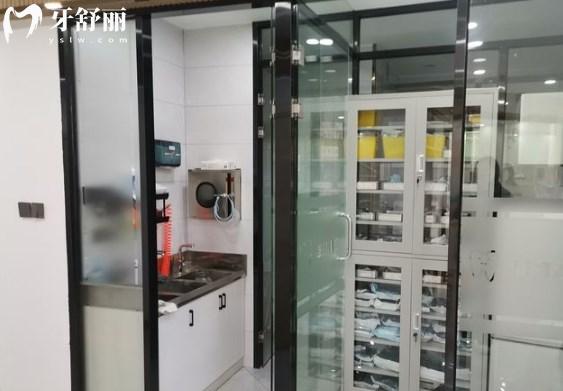 牡丹江張月鵬口腔診所消毒室