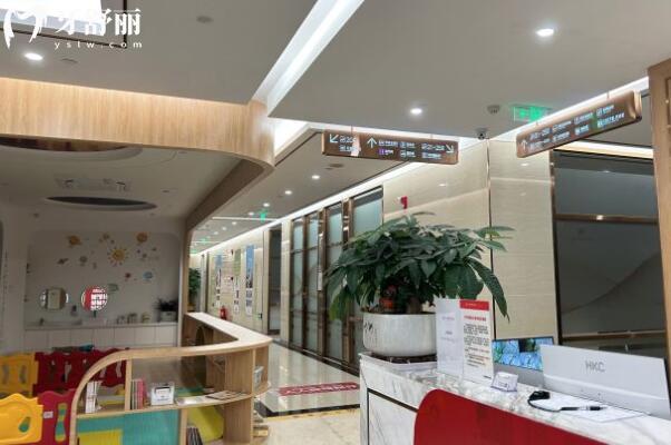江門(mén)暨博口腔醫(yī)院走廊