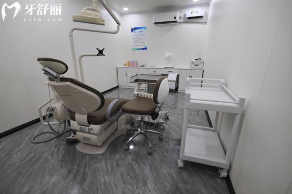 綿陽(yáng)涪城葉齒維樂(lè)口腔門診部診療室
