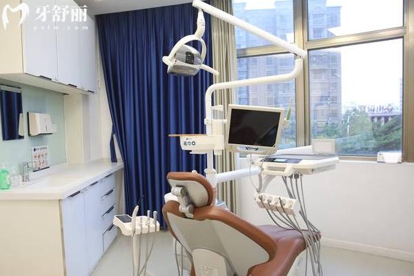 桂林柏樂口腔門診部治療室