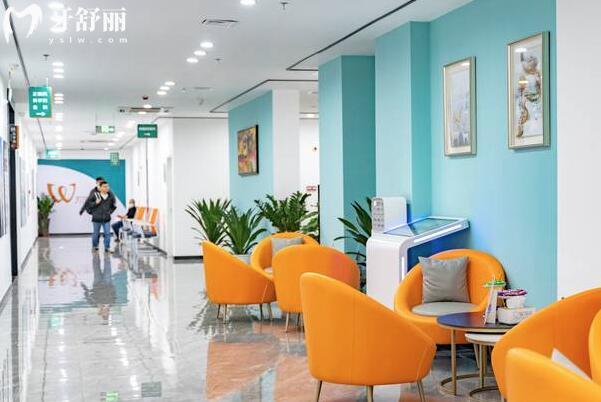 佛山南海萬國口腔門診部走廊