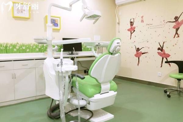 重慶齊美口腔醫(yī)院治療室