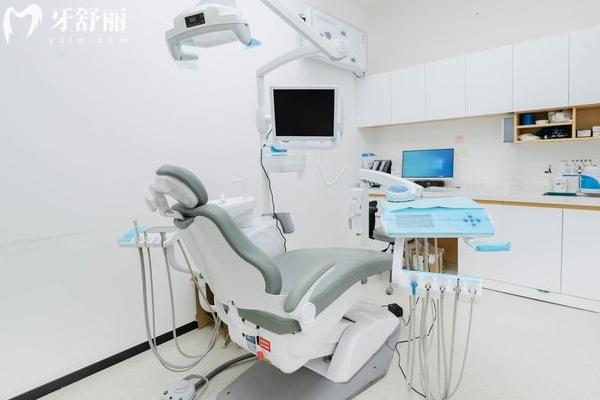 成都貝臣口腔醫(yī)院治療室