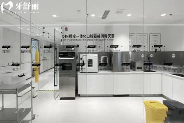 2025德立聯(lián)合口腔醫(yī)院價格表:種植牙2980+牙齒矯正12800+補牙180+