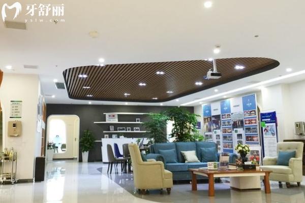 長沙牙祖口腔醫(yī)院價格表，矯正補牙種牙根管潔牙拔牙等價格明細