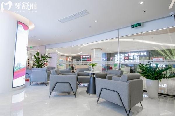 廣州廣大口腔醫(yī)院幾點上班？五家門店營業(yè)至晚11點/規(guī)模大技術好
