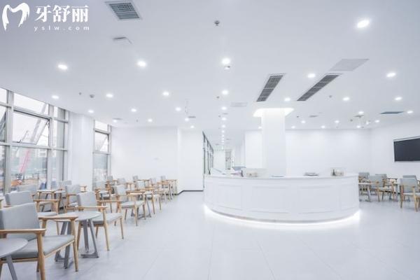 新版西安雙寶口腔價(jià)目表查詢，種植牙、牙齒矯正、補(bǔ)牙、拔牙、鑲牙收費(fèi)及地址全攻略