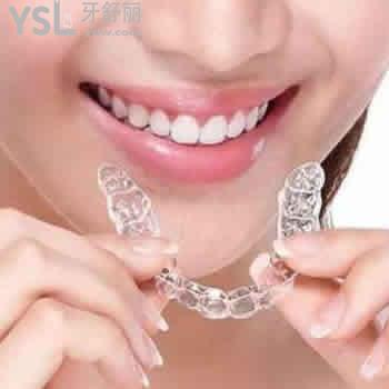 有一份西安畫美牙科時代天使正畸價格表及顧客評價參考